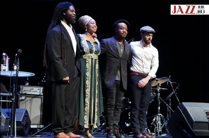 Jazzmeia Horn