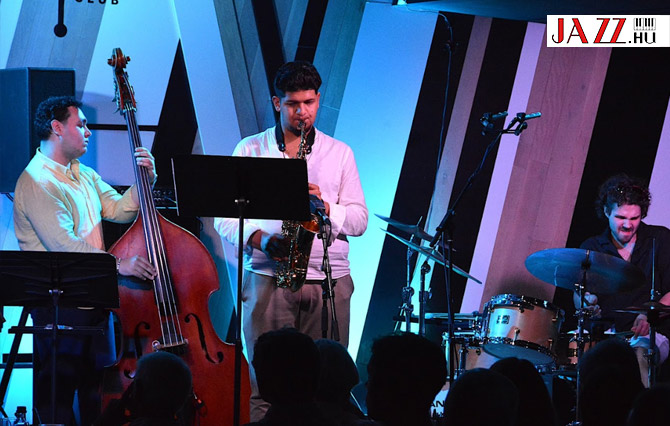 Péch Lóránt Quartet