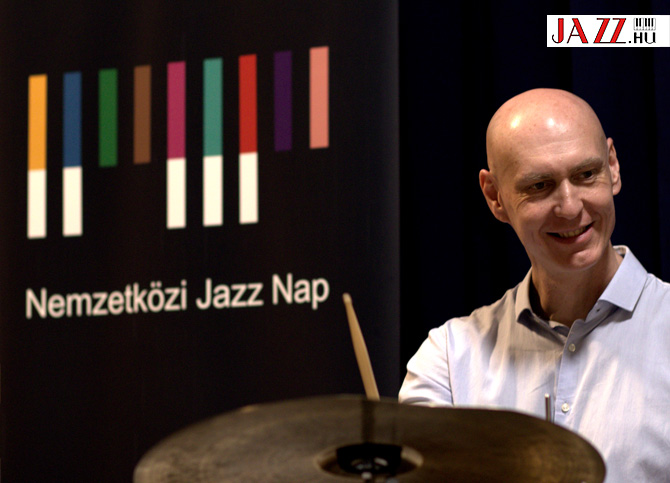 Nemzetközi Jazznapon, április 30-án adott koncertet a Szalay Gábor Organ Trió