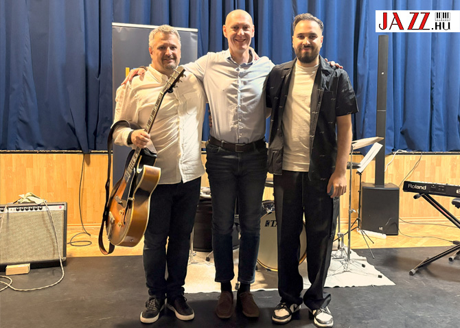 Nemzetközi Jazznapon, április 30-án adott koncertet a Szalay Gábor Organ Trió