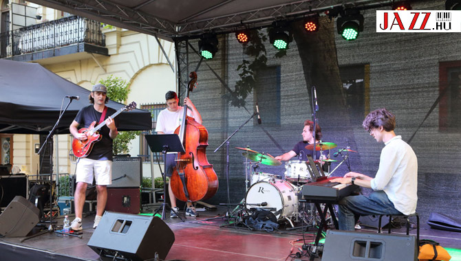 Jazz - június
