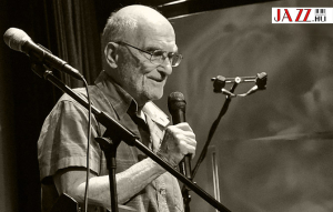 Pallai P&eacute;terre eml&eacute;kez&uuml;nk - 1. r&eacute;sz: Szakcsi Jr., Barcza Horv&aacute;th J&oacute;zsef, Friedrich K&aacute;roly, Tony Lakatos, Urb&aacute;n Orsi, Bal&aacute;zs Elem&eacute;r, Bal&aacute;zs J&oacute;zsef, Juh&aacute;sz G&aacute;bor, Deseő Csaba, N&eacute;meth Kira, Csap&oacute; Kriszti&aacute;n, Bencze Alma