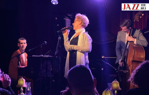 Egy elfeledett jazz-&aacute;lom &uacute;jj&aacute;sz&uuml;let&eacute;se &ndash; &uacute;t Garay Attil&aacute;t&oacute;l Liane Carrollig